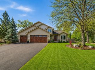 2301 Great Oaks Dr, Burnsville, MN 55337