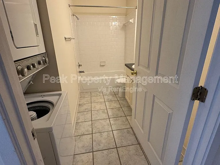 Poythress Apartments — Photo 30