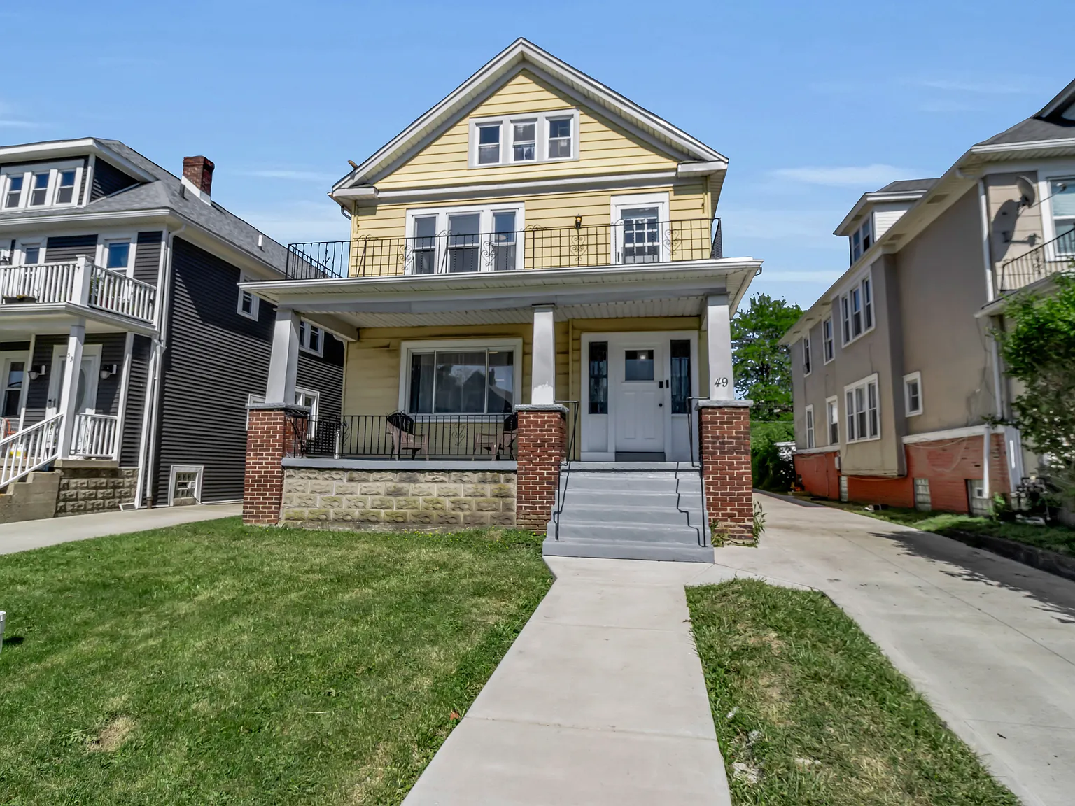 49 Virgil Ave Unit H — Photo 1