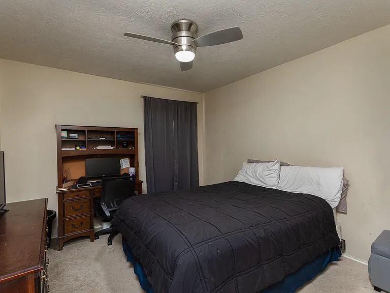 24027 Kingbriar Dr — Photo 15