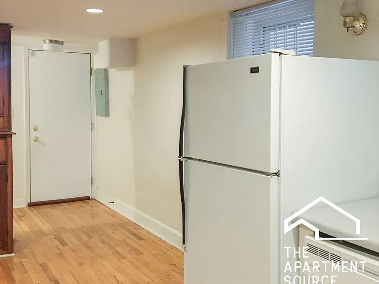 3309 N Southport Ave #GDN — Photo 3
