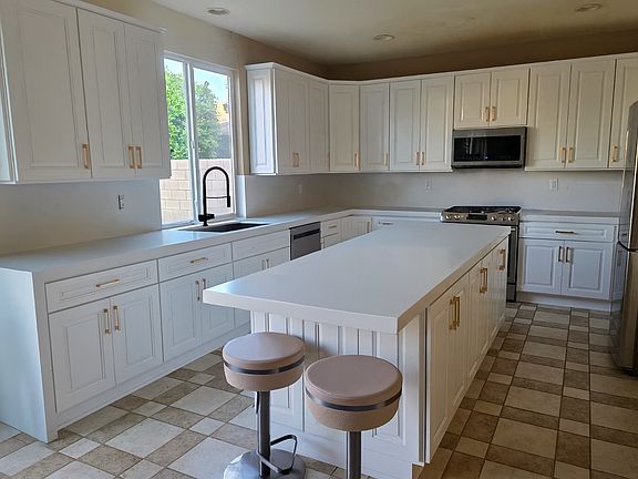 3rd image of 83934 Avenida Verano