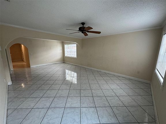 4th image of 6204 Rolling Hammock Pl