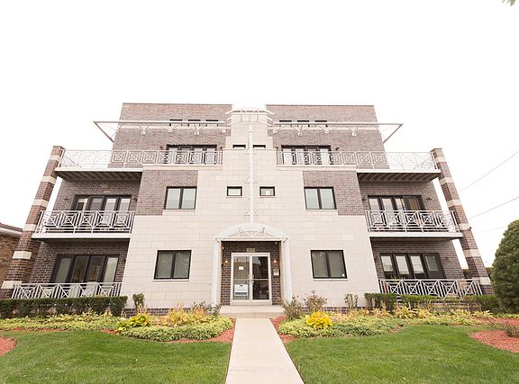 2nd image of 2521 N 76th Ave APT 2NE