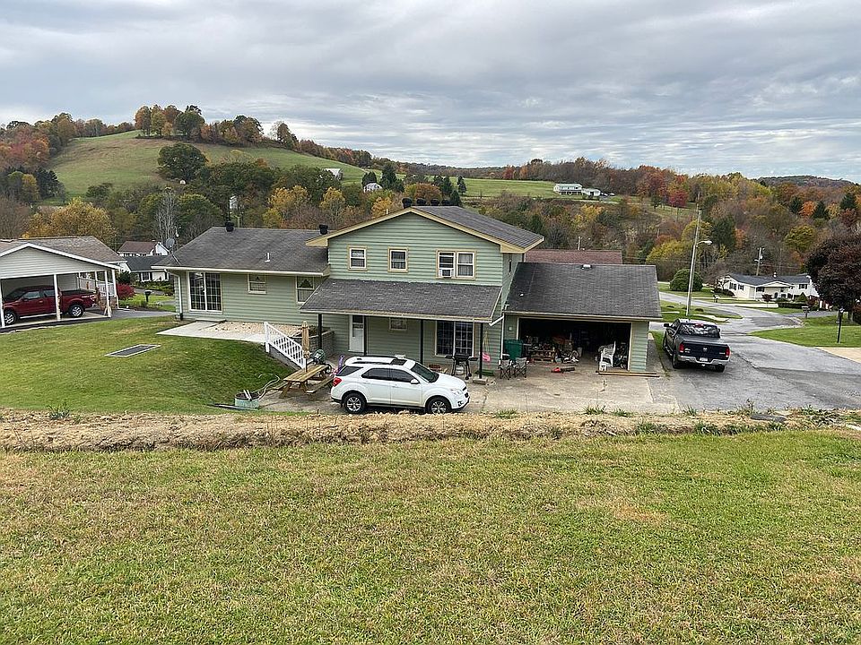 2nd image of 131 Pentagon Cir