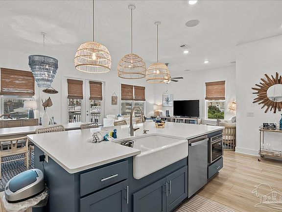 5th image of 216 Clipper Dr