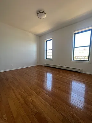 Rented by Oxford Property Group | media 8