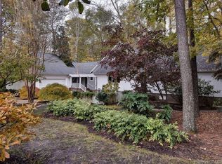 1104 Helmsley Rd, Williamsburg, VA 23185