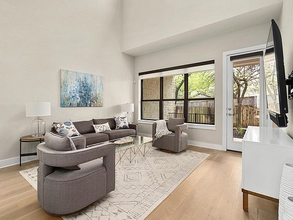 5th image of 4323 Spicewood Springs Rd Unit 2