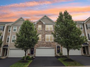 15 Truman Cir, Mc Kees Rocks, PA 15136