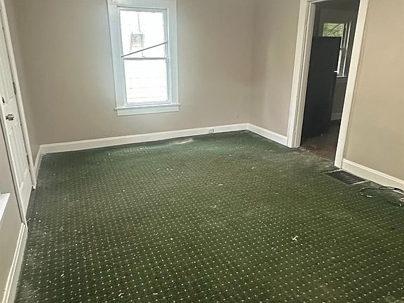 3rd image of 13 Lawson Ave