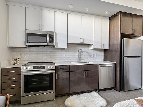 2nd image of 2400 Grayland Ave #308