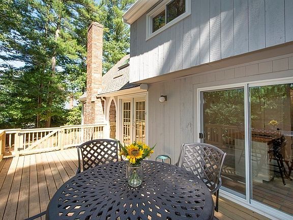 2nd image of 3 Trout Farm Ln