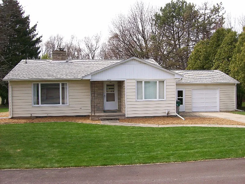 5434 Hilltop Dr photo 1