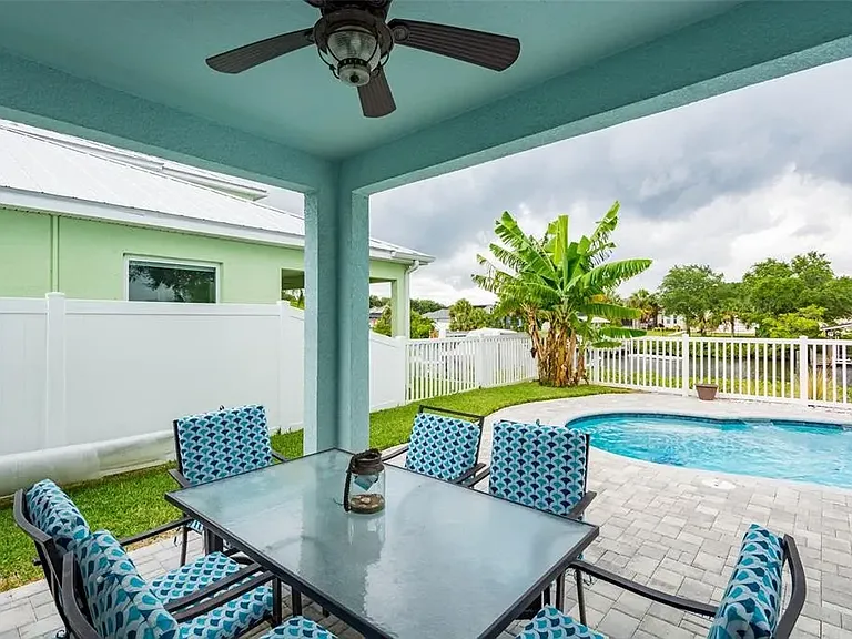 425 Bahama Grande Blvd — Photo 27