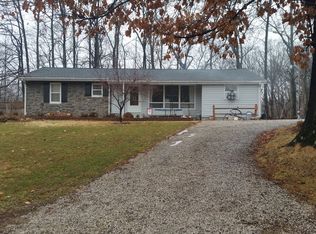 6904 E Cleaver Ln, Olney, IL 62450