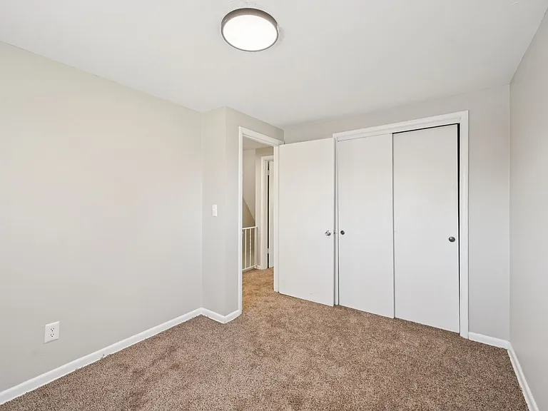 Worthington Court II — Photo 18