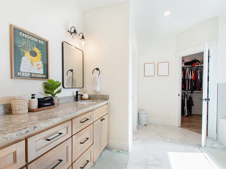 3879 E Pepperwood Ln — Photo 8