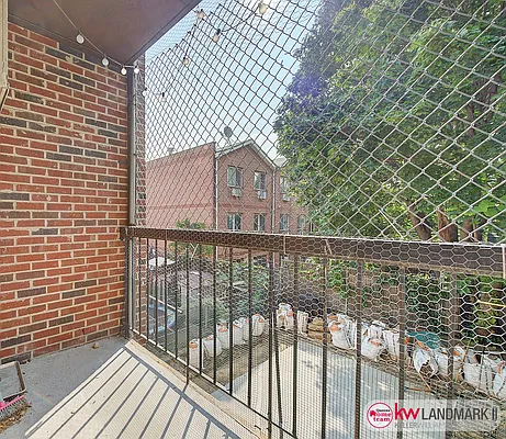 Sold by Keller Williams Realty Landmark II | media 24