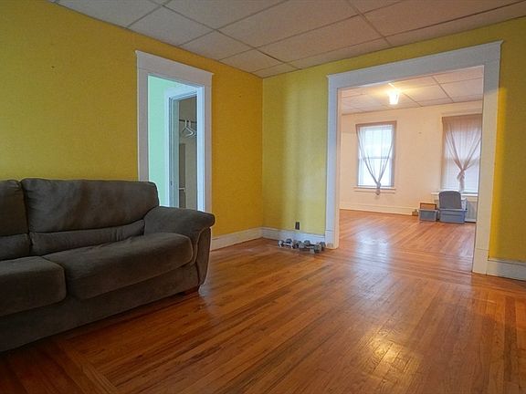 4th image of 49 Upland St
