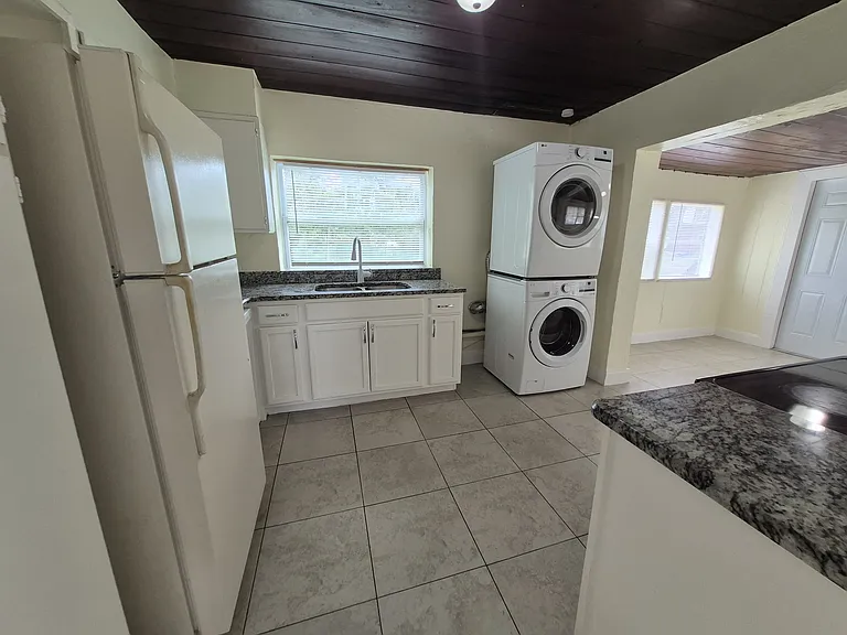 616 S Kentucky Ave — Photo 19