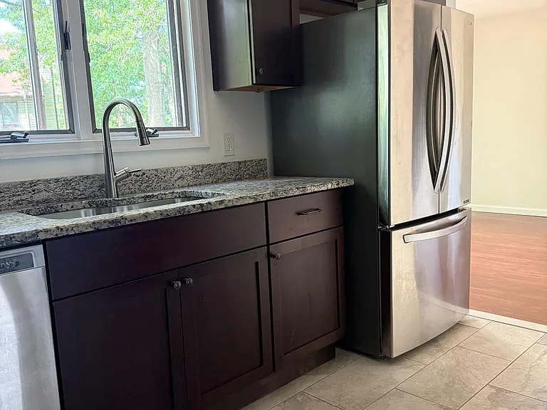 3 Cambridge Dr — Photo 7