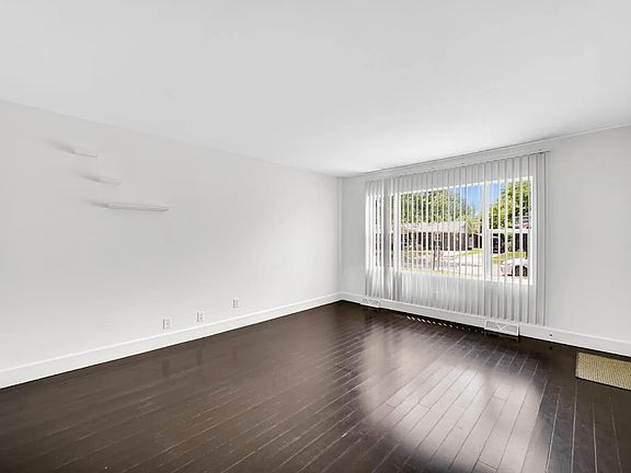 4th image of 3245 Whittier St