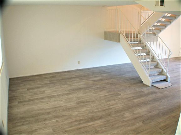 3rd image of 7083 Cypress Point Ct