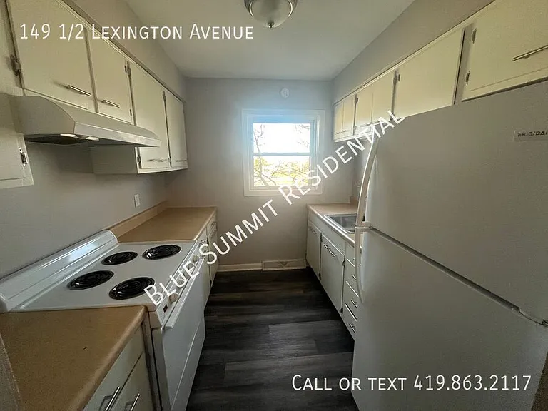 149 1/2 Lexington Ave — Photo 10