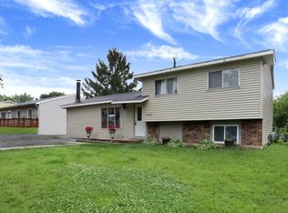 232 Creekside Dr, Bolingbrook, IL 60440