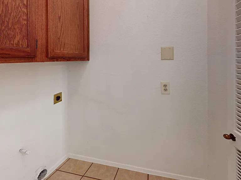 1900 Marlborough Dr — Photo 11