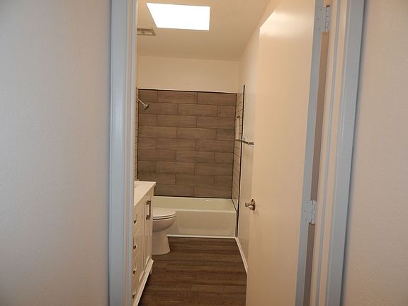 4th image of 993 N Caribe Ave