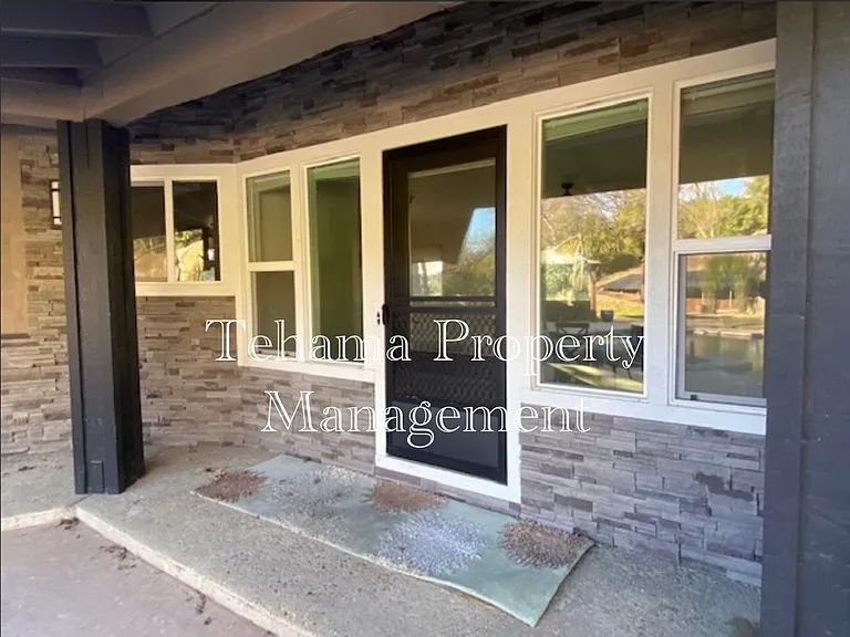 14807 Hilltop Dr — Photo 14