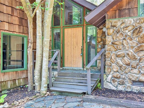 3rd image of 5626 Little Lake Dr