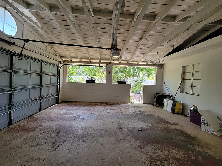 4000 Burlington Ave N — Photo 18