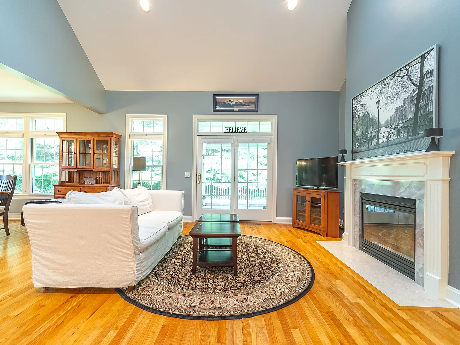 2 bed, 1640 sqft, $3,100 — Photo 3