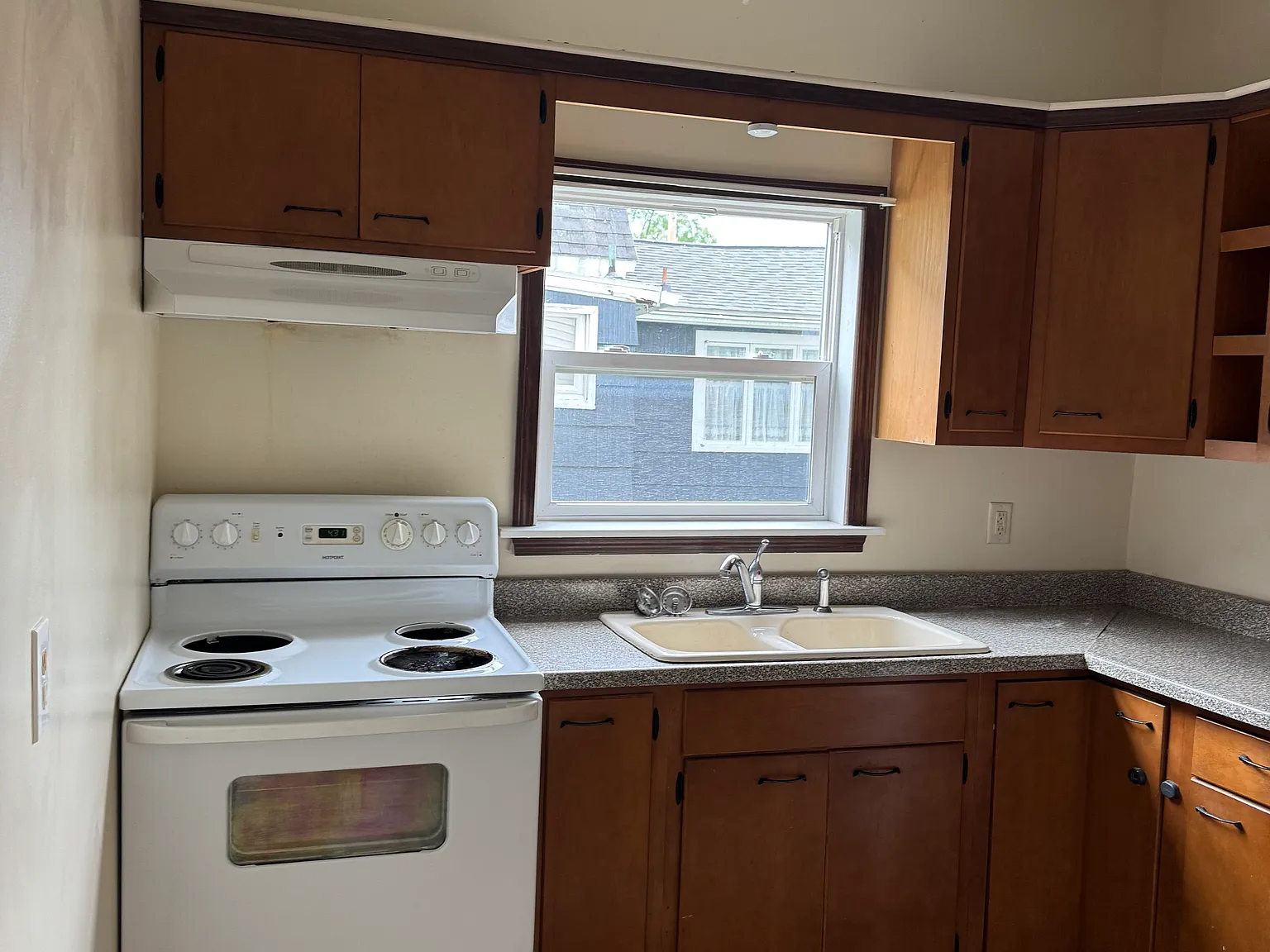 2 bed, $1,200 — Photo 4