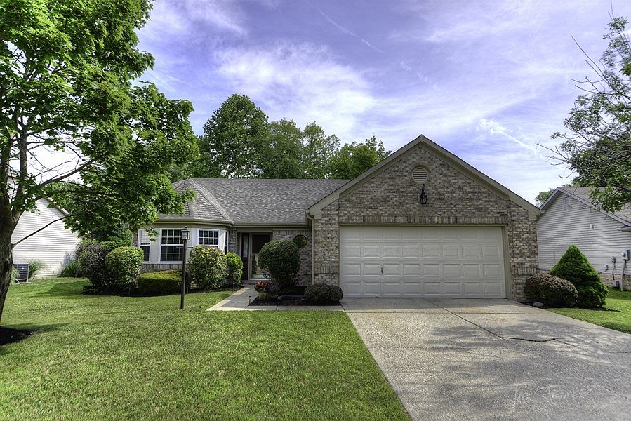 2nd image of 7749 Winding Creek Pl