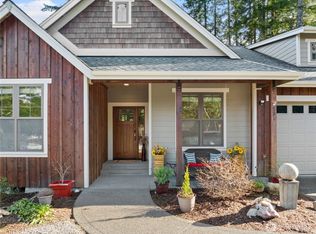 131 E Country Club Dr W, Union, WA