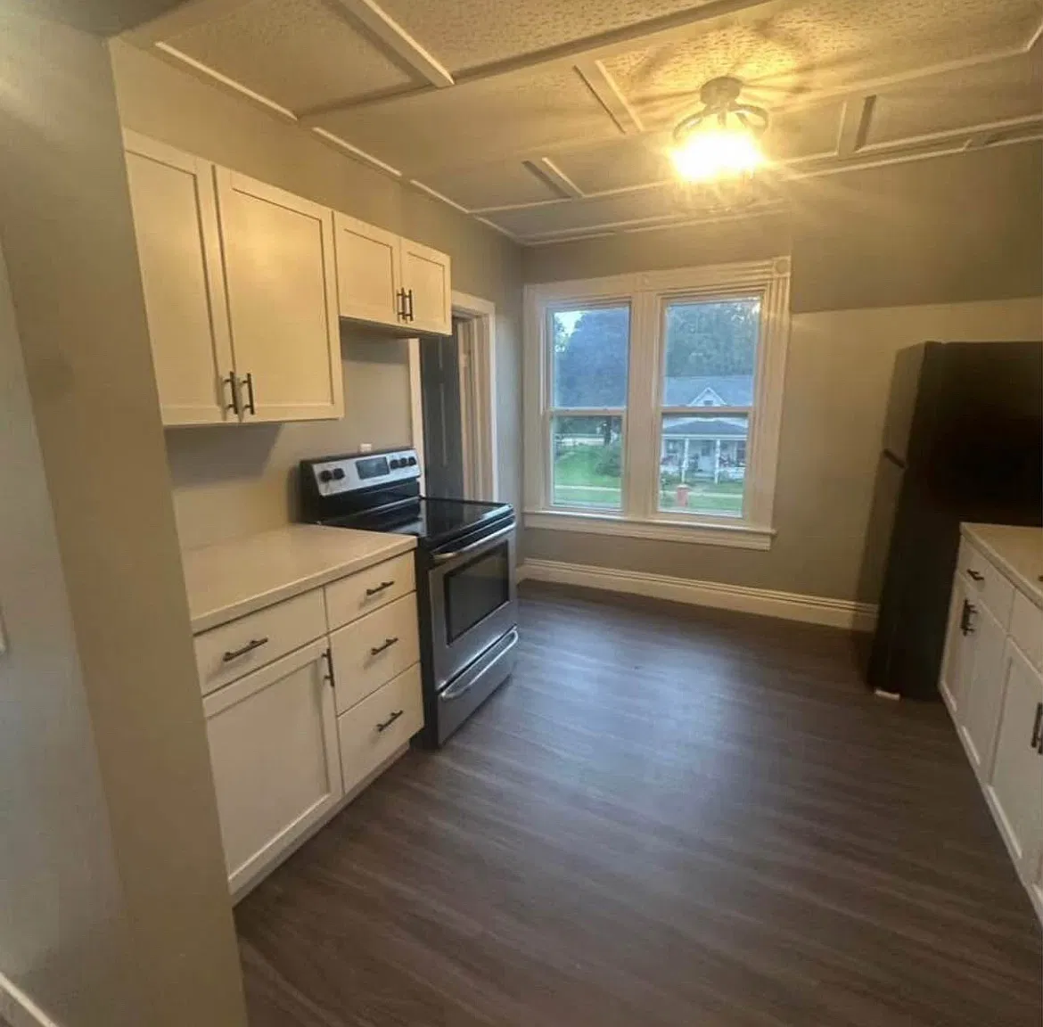2 bed, $1,200 — Photo 2