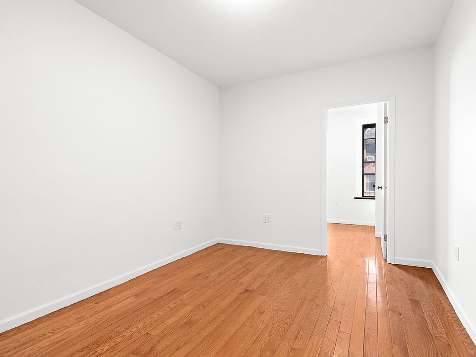 2nd image of 52 Canal St #3B