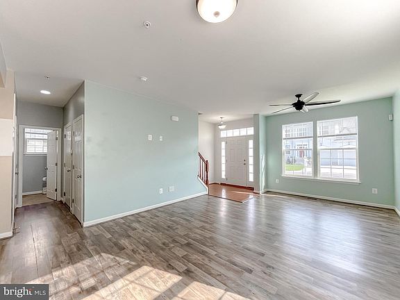 2nd image of 46117 Nancy Ct