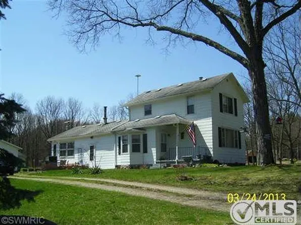 11638 West St, Bellevue, MI 49021