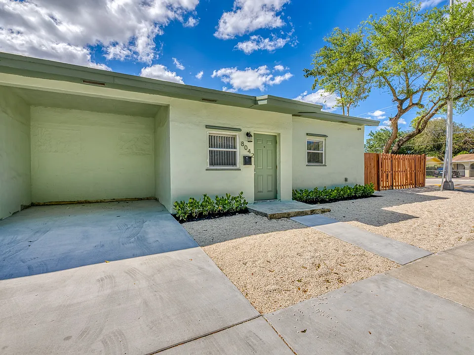 8042 NW 12th Ave