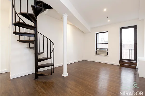 Rented by Mirador Real Estate | media 15