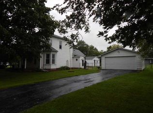 310 4th St, Matherville, IL 61263