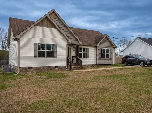 245 Daytona Dr, Cornersville, TN 37047