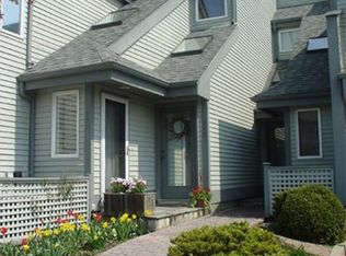 147 Breakers Ln #147, Stratford, CT 06497
