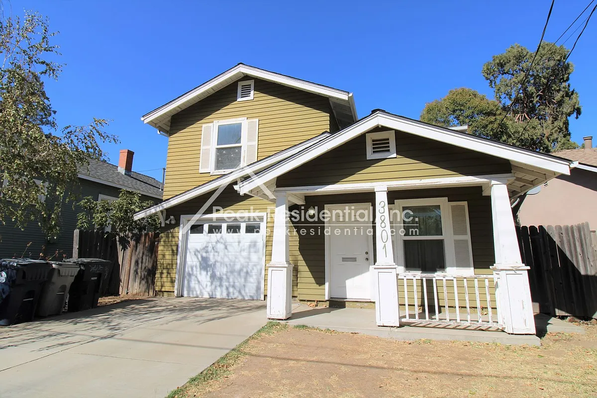 Building Photo - 3801 6th Ave