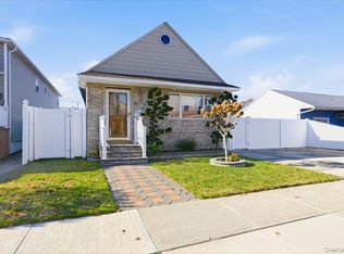 80 Newport Road, Island Park, NY 11558